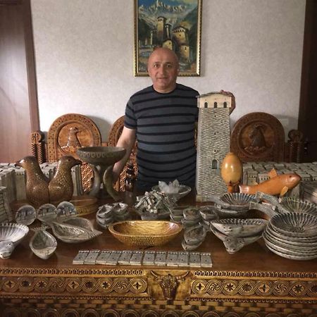 Guesthouse Besarion Ushguli Esterno foto